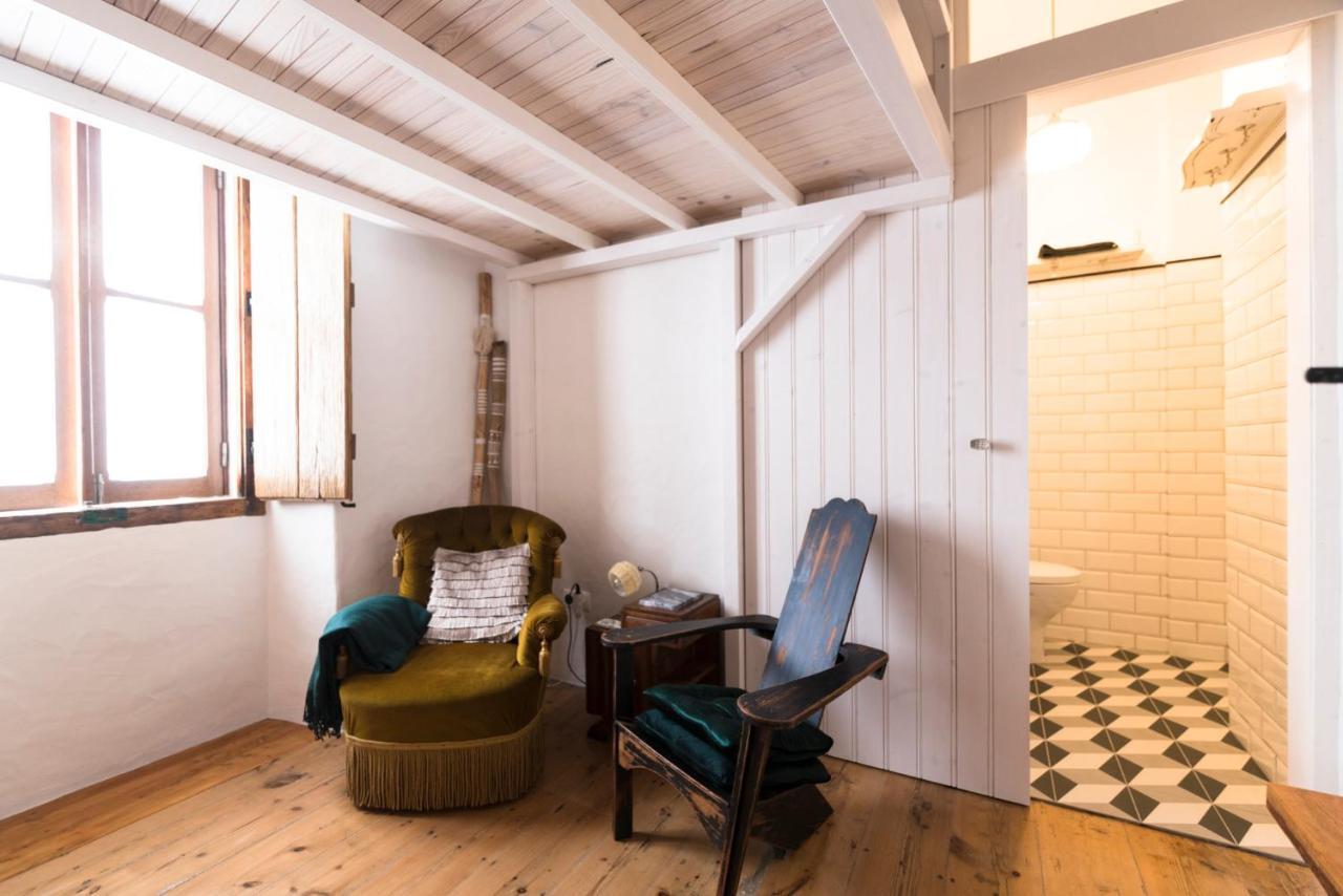 Bohemian Antique Guesthouse Odeceixe Esterno foto
